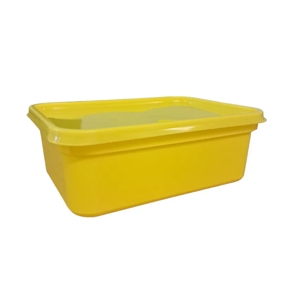 Pack of 10 – 2 litre rectangular yellow ice cream tubs with lids, durable plastic containers for catering and food storage