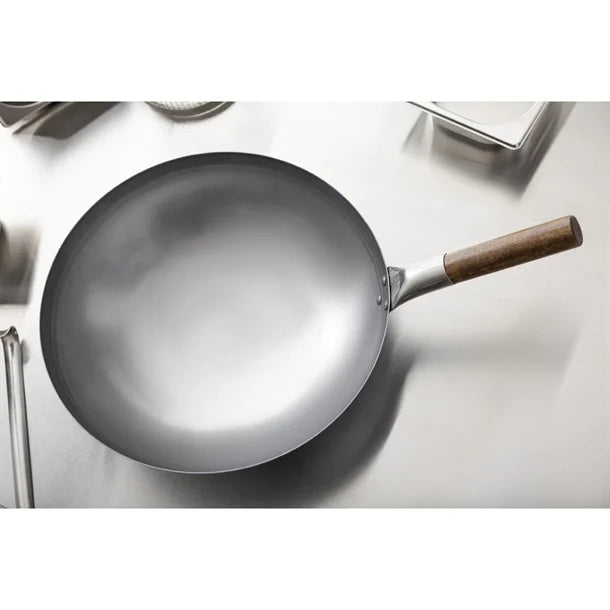 London Wok EW13 carbon steel round base wok for stir frying